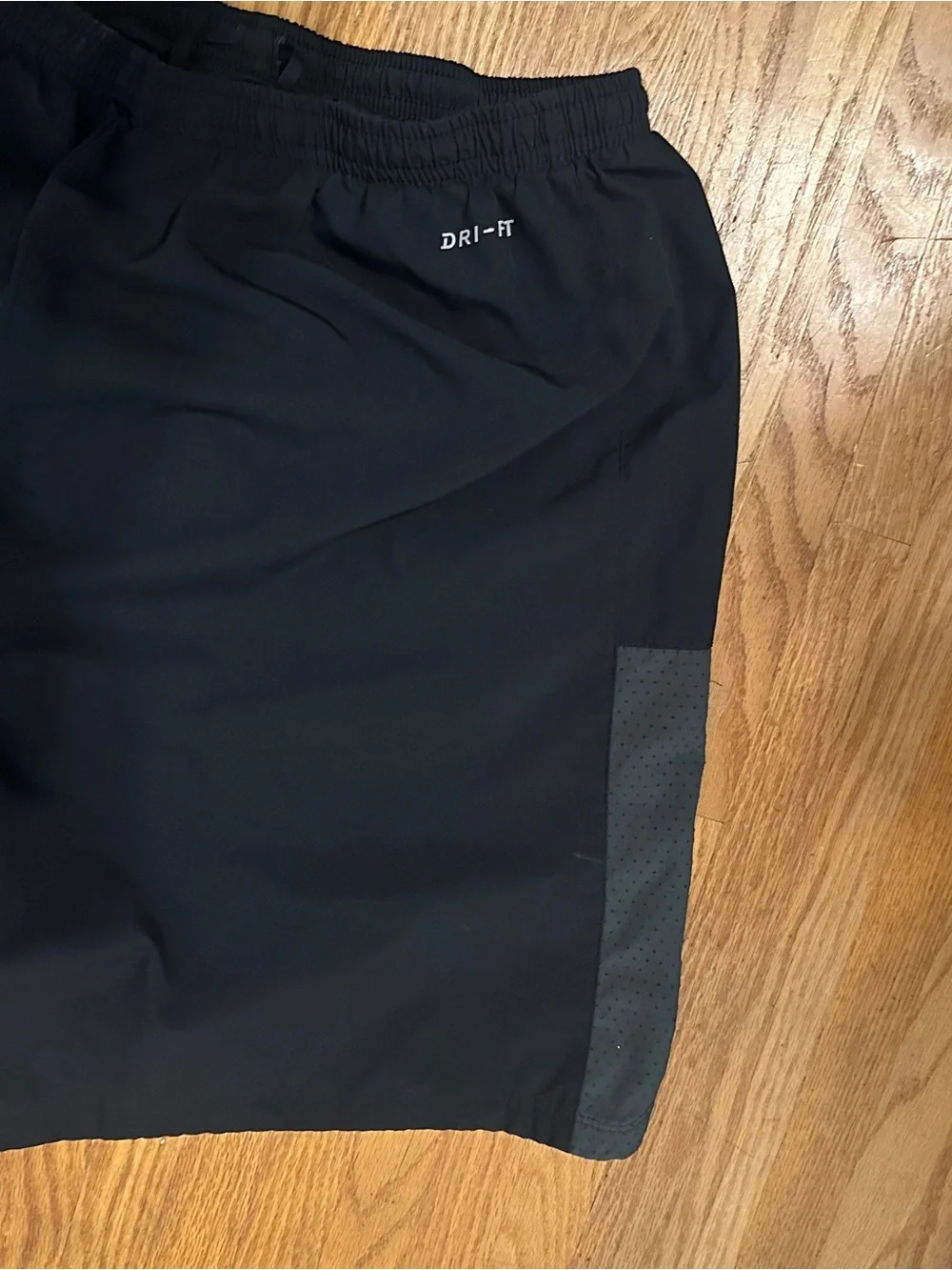 Nike Men’s Black Dri-FIT 9” Athletic Running Shorts Small
